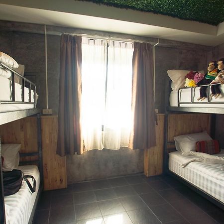 King Kong Hostel At Krabi By Eksteriør billede