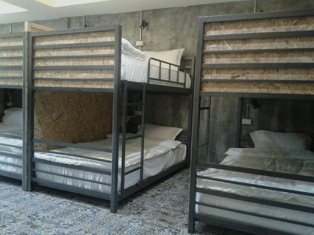 King Kong Hostel At Krabi By Eksteriør billede